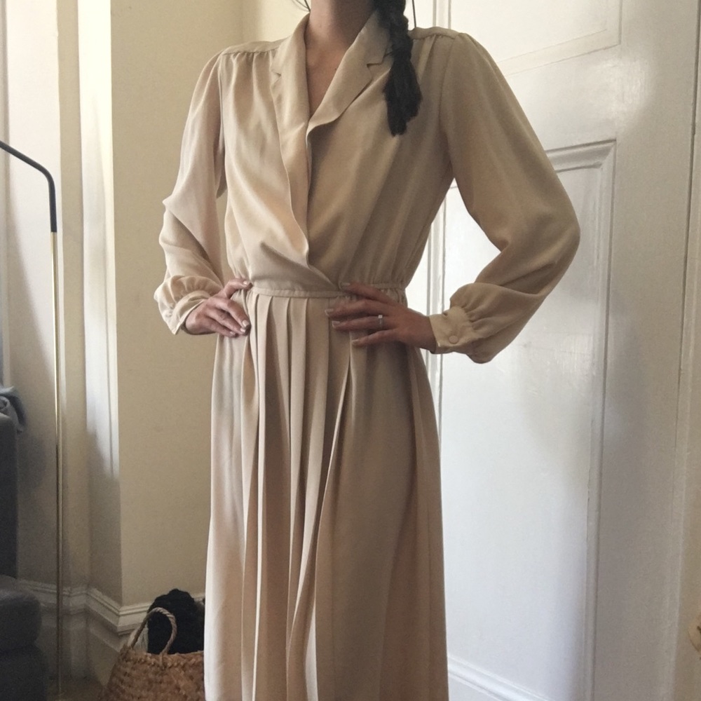 VINTAGE LONG SLEEVE MIDI PLEATED DRESS